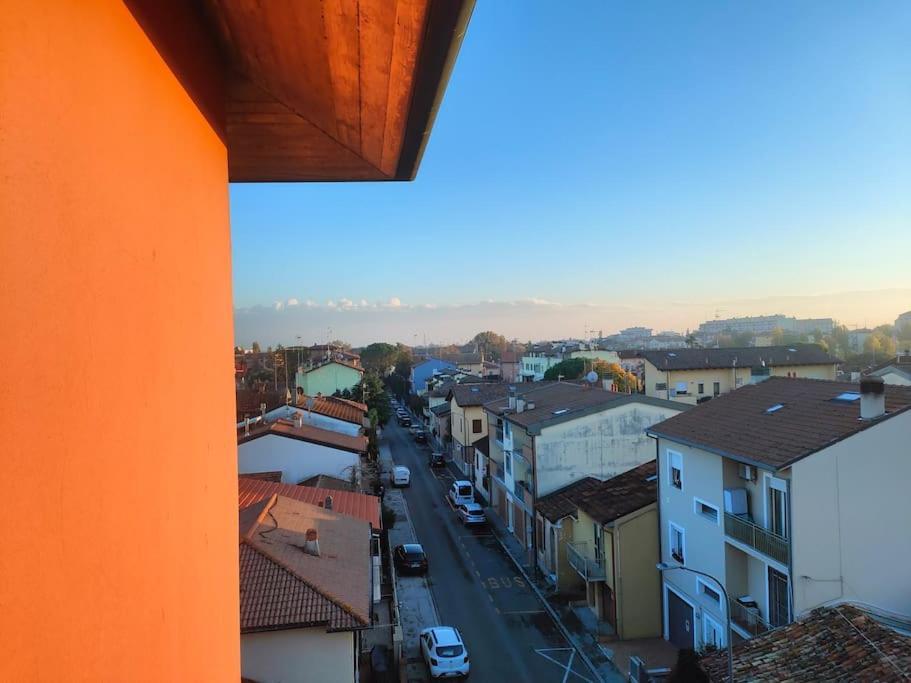 Attico A 2 Passi Dalla Stazione E Centro Storico Ravenna Exteriör bild